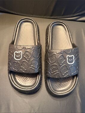 Women’s
Black Bear Slide Sandals - Comfortable Everyday Wear,size 10